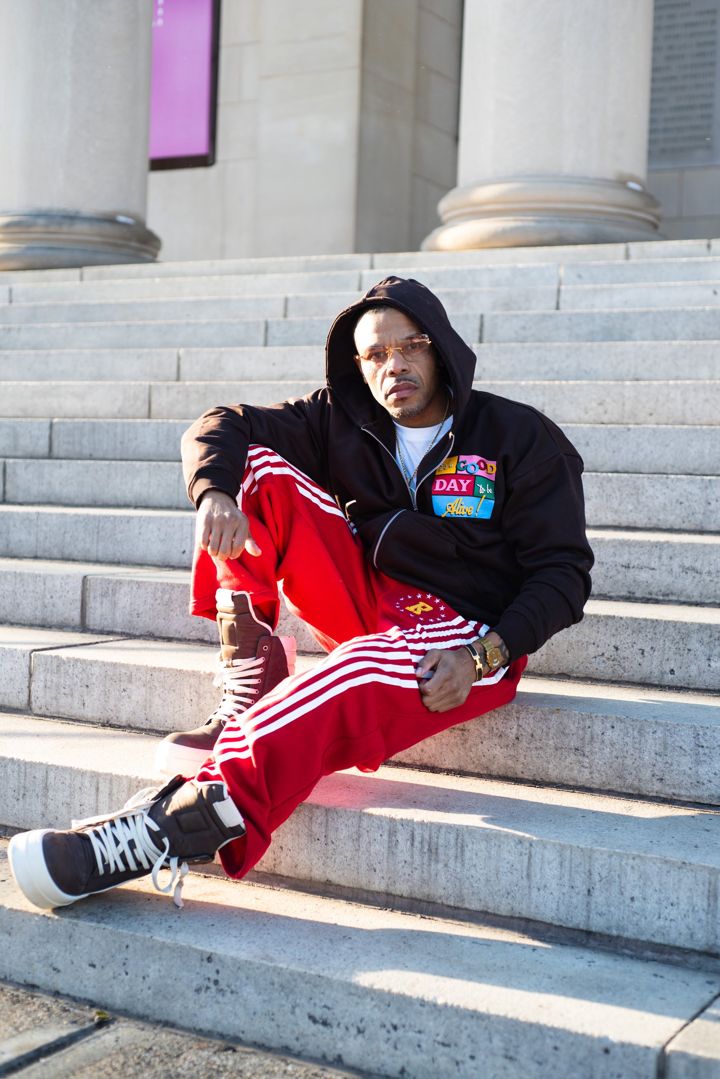 THE “R” COLLECTION SWEATS