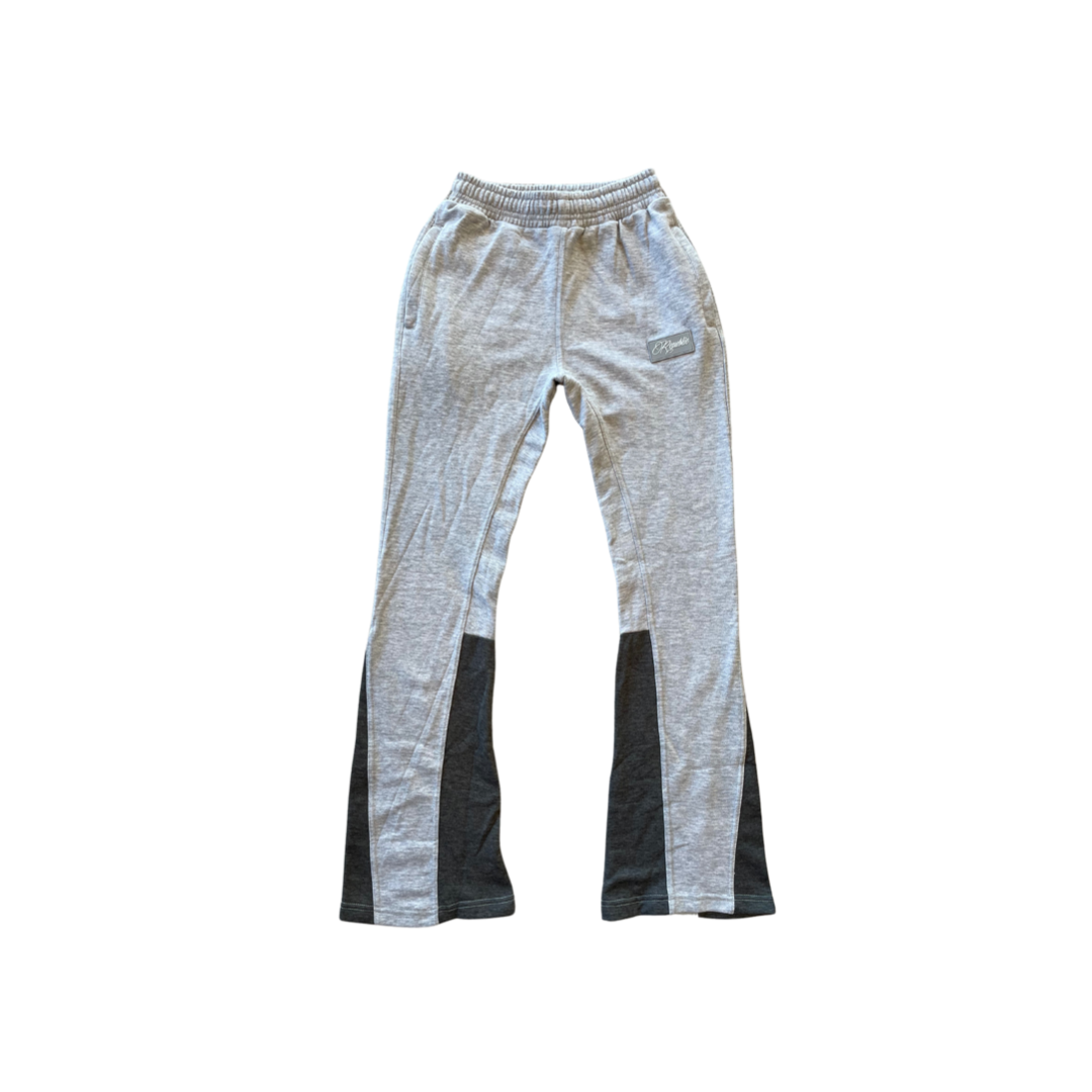Minimal ‘Basic’ Flared Pants